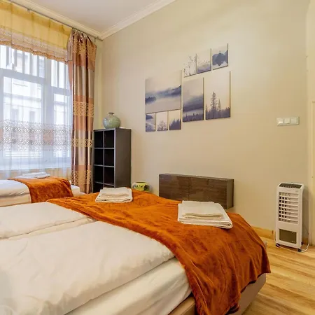 Efad Lux 2 Budapest