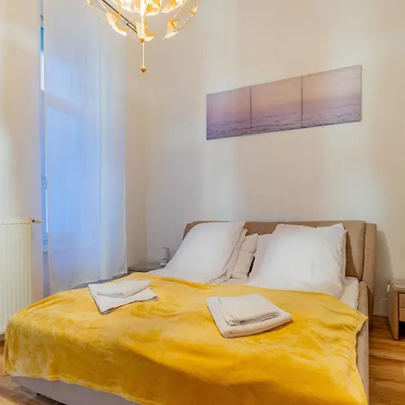 Efad Lux 2