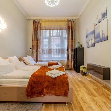 Efad Lux 2 Βουδαπέστη